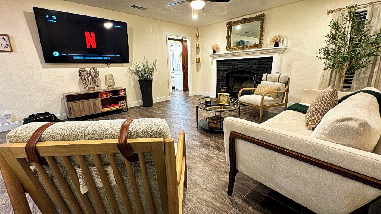 Photo of Livingroom in Cleburne