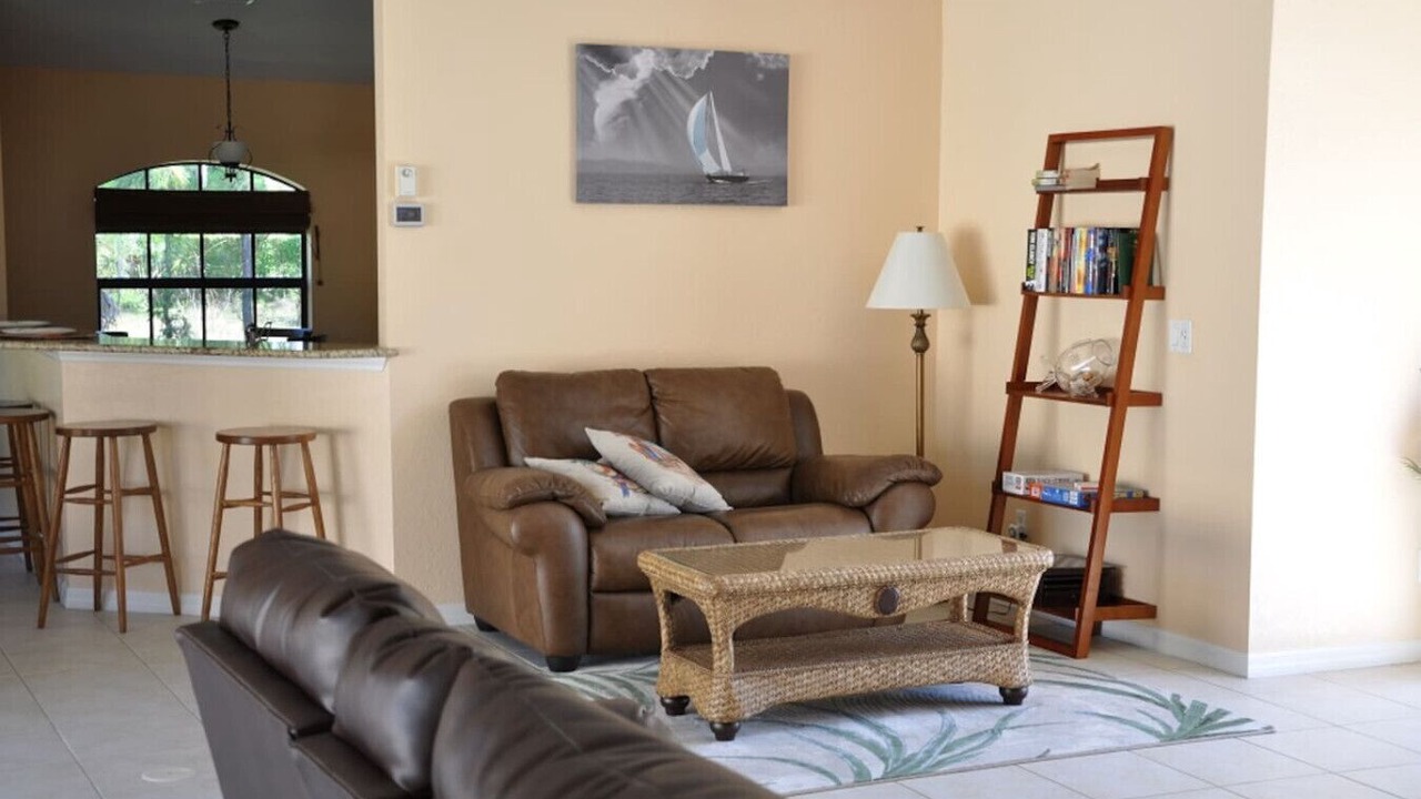 Photo of Livingroom in Central Naples