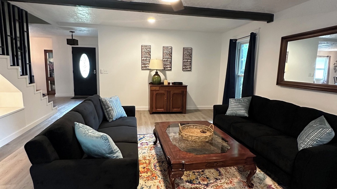 Photo of Livingroom in Broken Arrow
