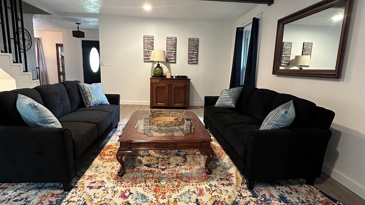 Photo of Livingroom in Broken Arrow