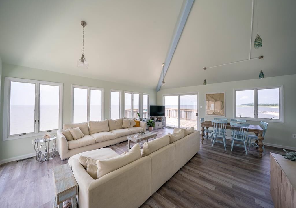 Photo of Livingroom in Green Creek