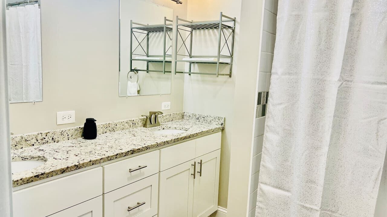 Photo of Bathroom in Elmhurst