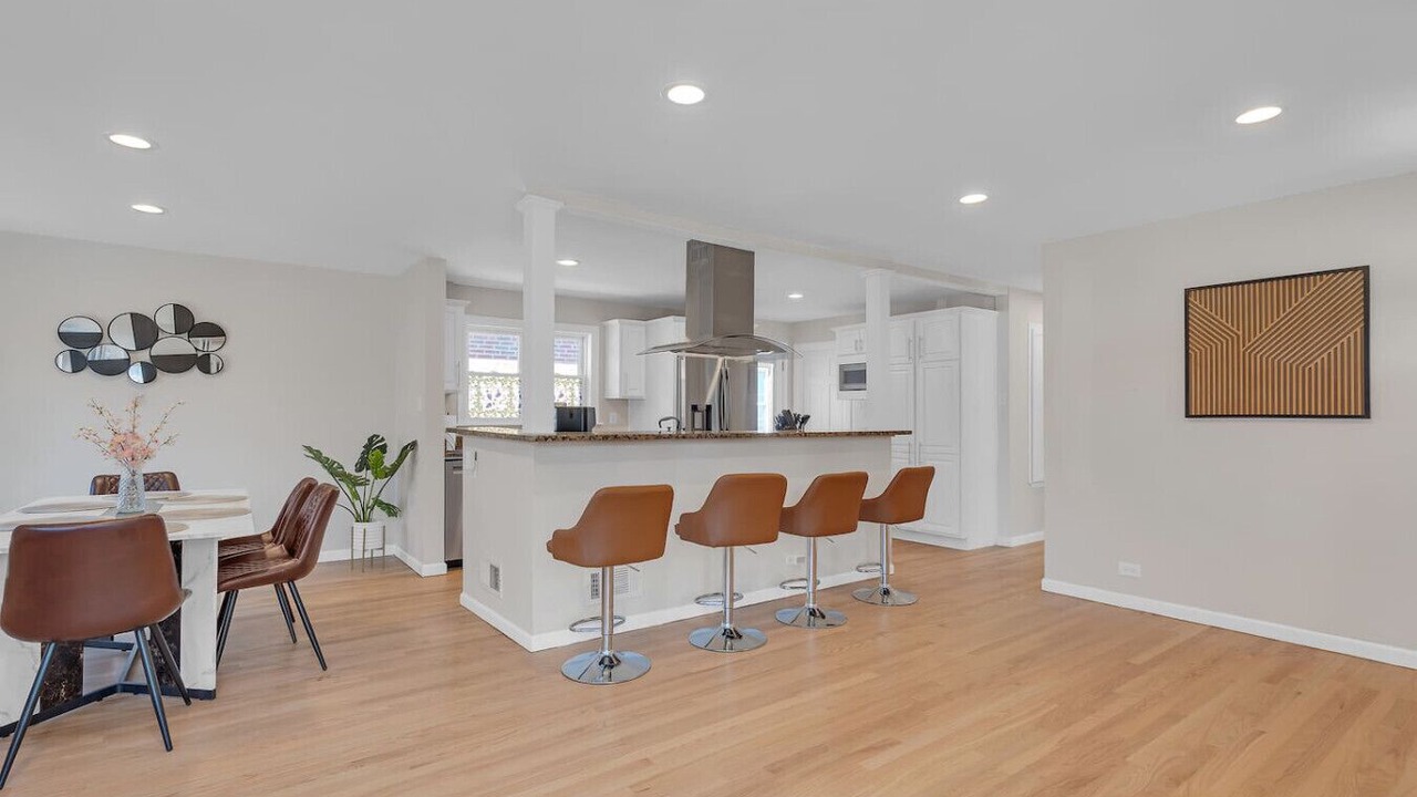 Photo of Others in Oak Park