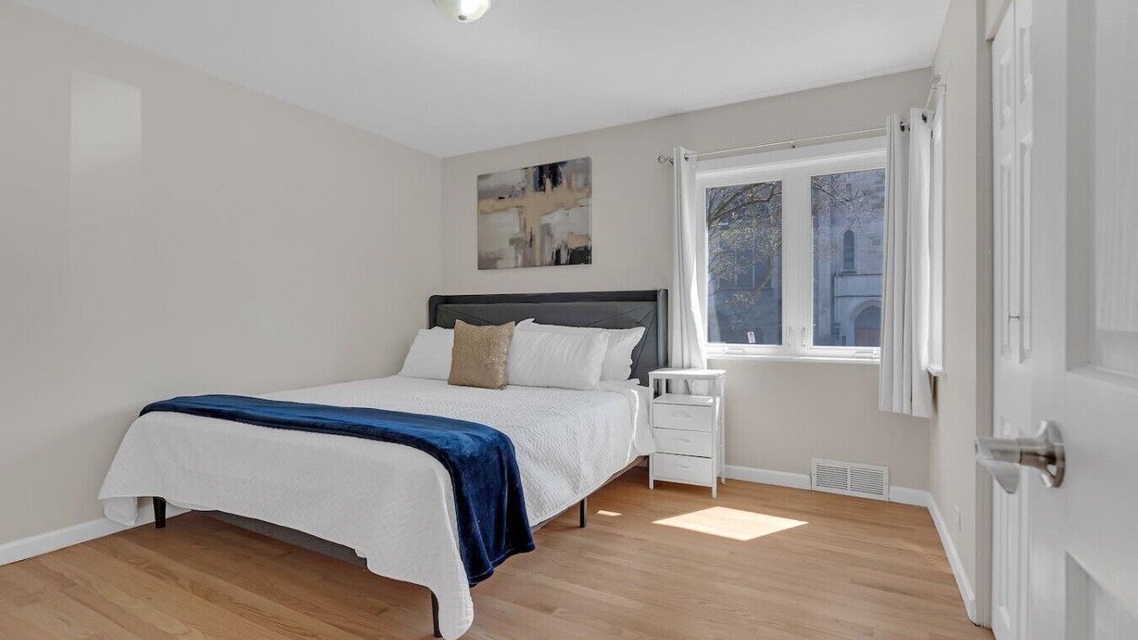 Photo of Bedroom in Oak Park