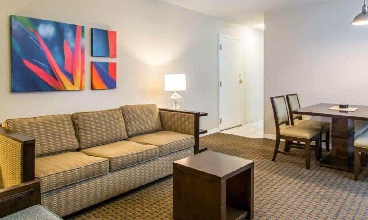 Photo of Livingroom in Ormond Shores