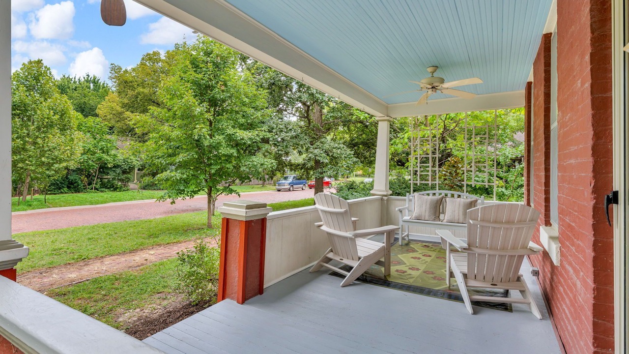 Photo of Patio Balcony in East Lawrence