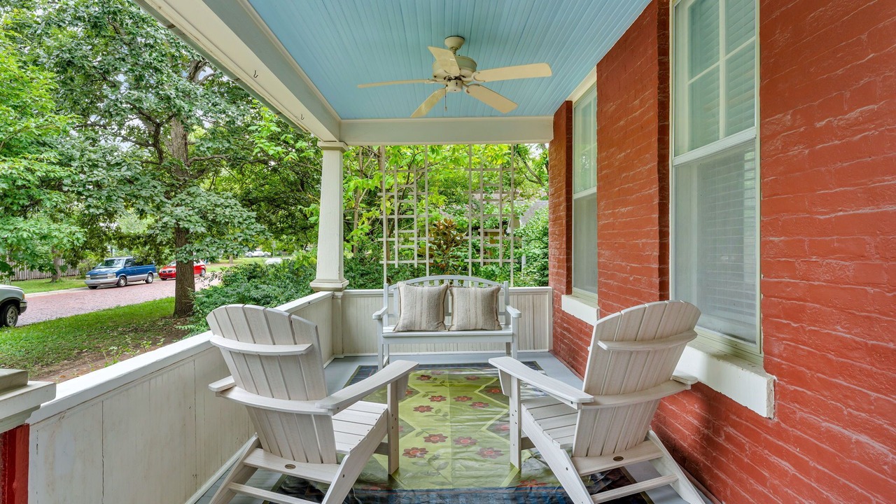 Photo of Patio Balcony in East Lawrence