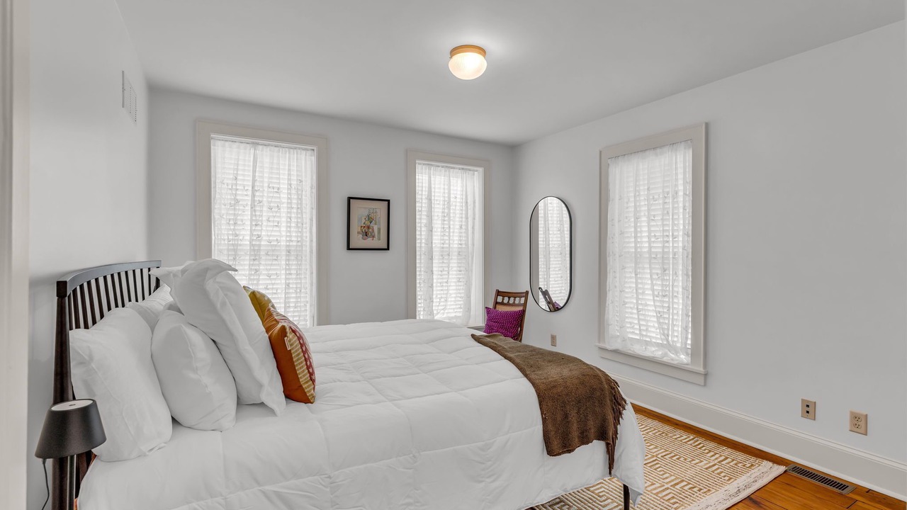 Photo of Bedroom in East Lawrence