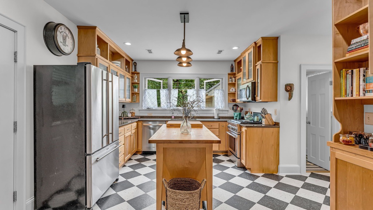 Photo of Kitchen in East Lawrence