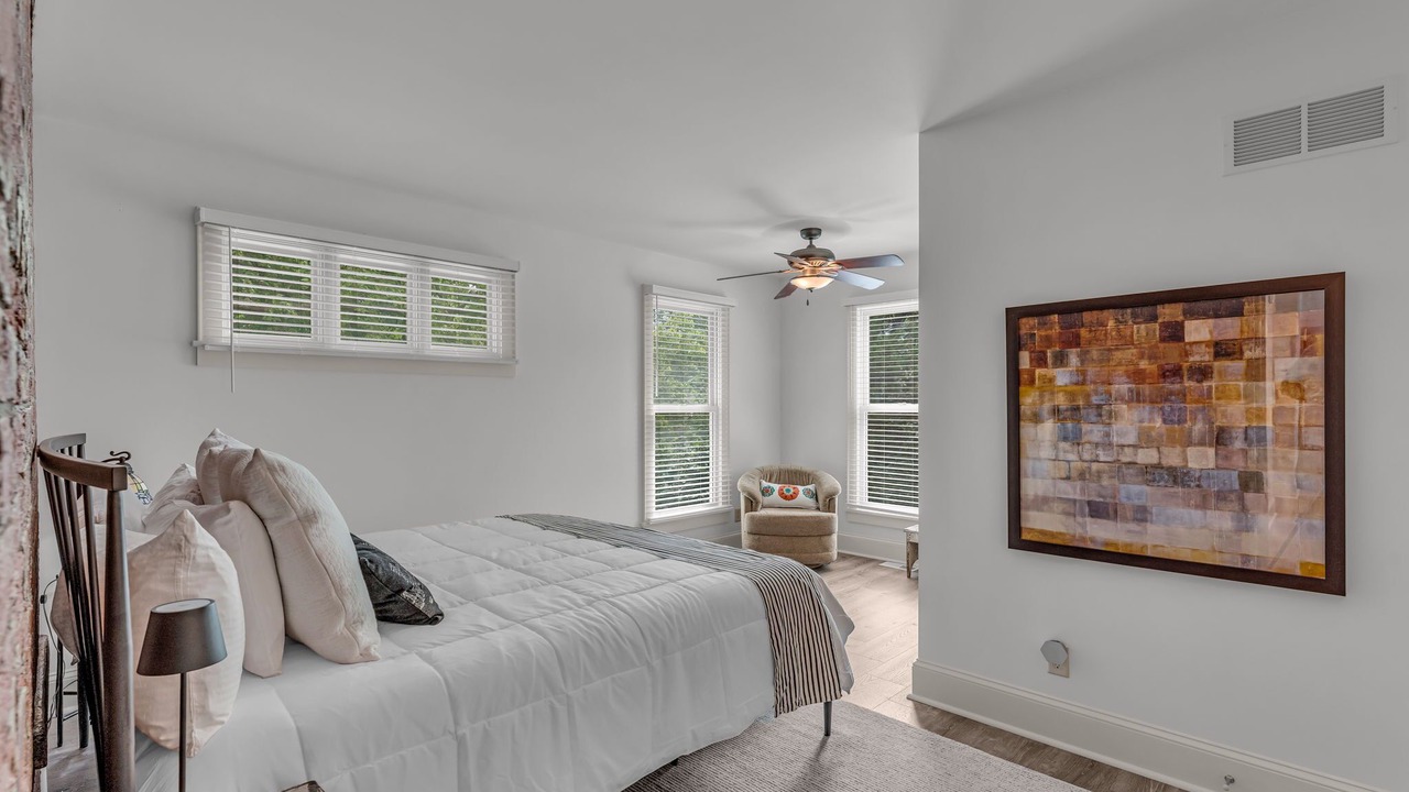 Photo of Bedroom in East Lawrence