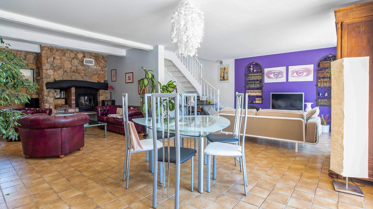 Photo of Bedroom in Saint-Cezaire-sur-Siagne