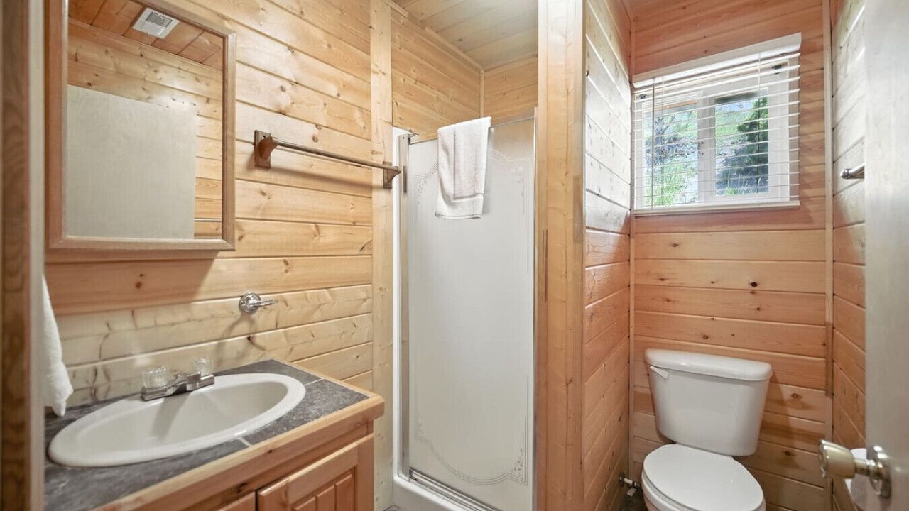 Photo of Bathroom in Mammoth Creek