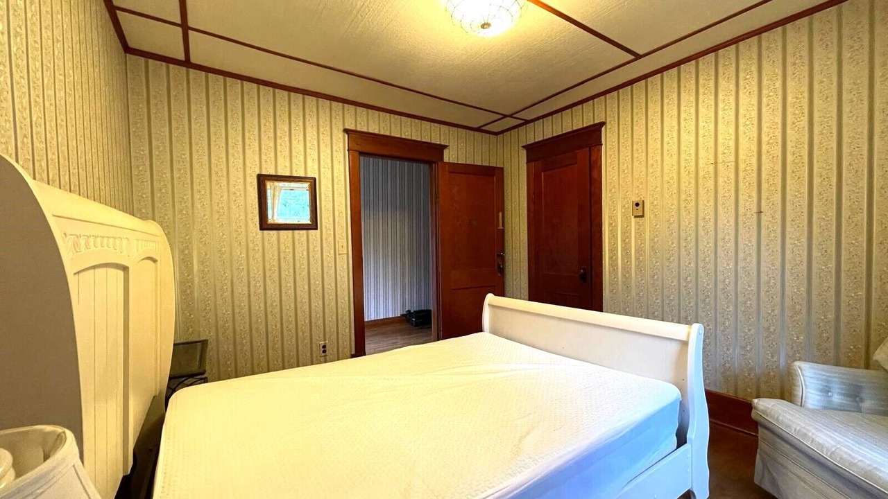 Photo of Bedroom in Hope Bay