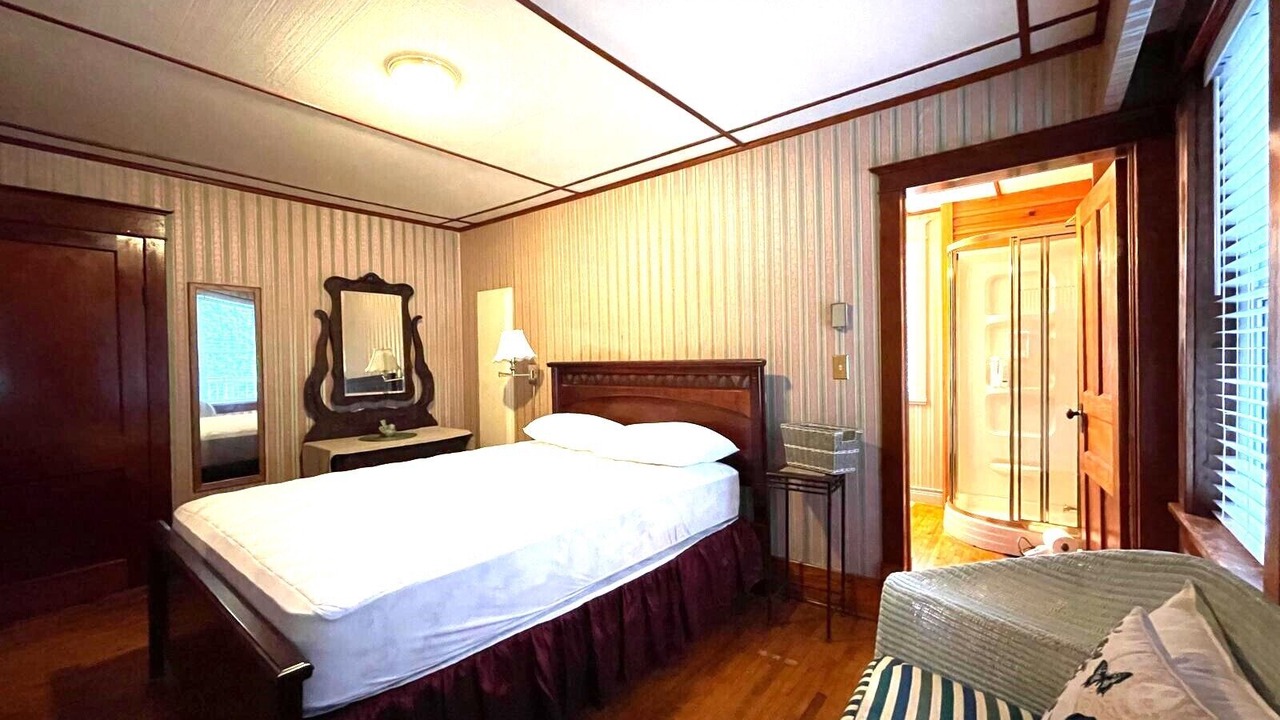 Photo of Bedroom in Hope Bay