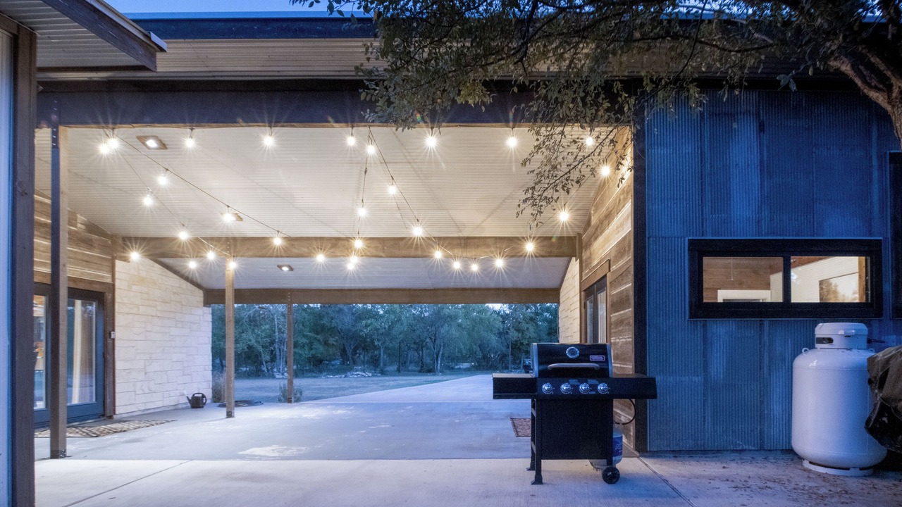 Photo of Patio Balcony in Shady Hollow
