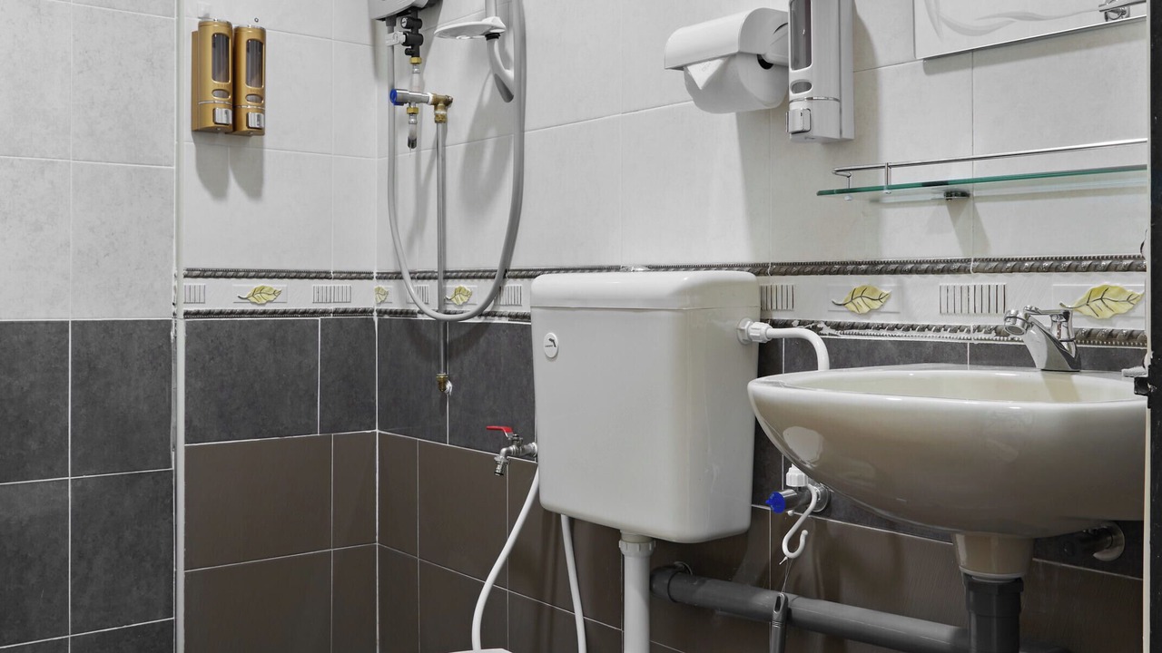 Photo of Bathroom in Taman Teh Teng Seng