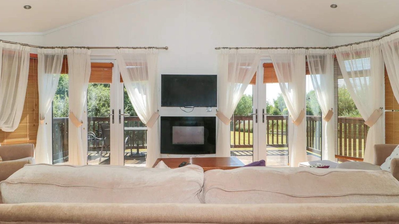 Photo of Others in Puxton