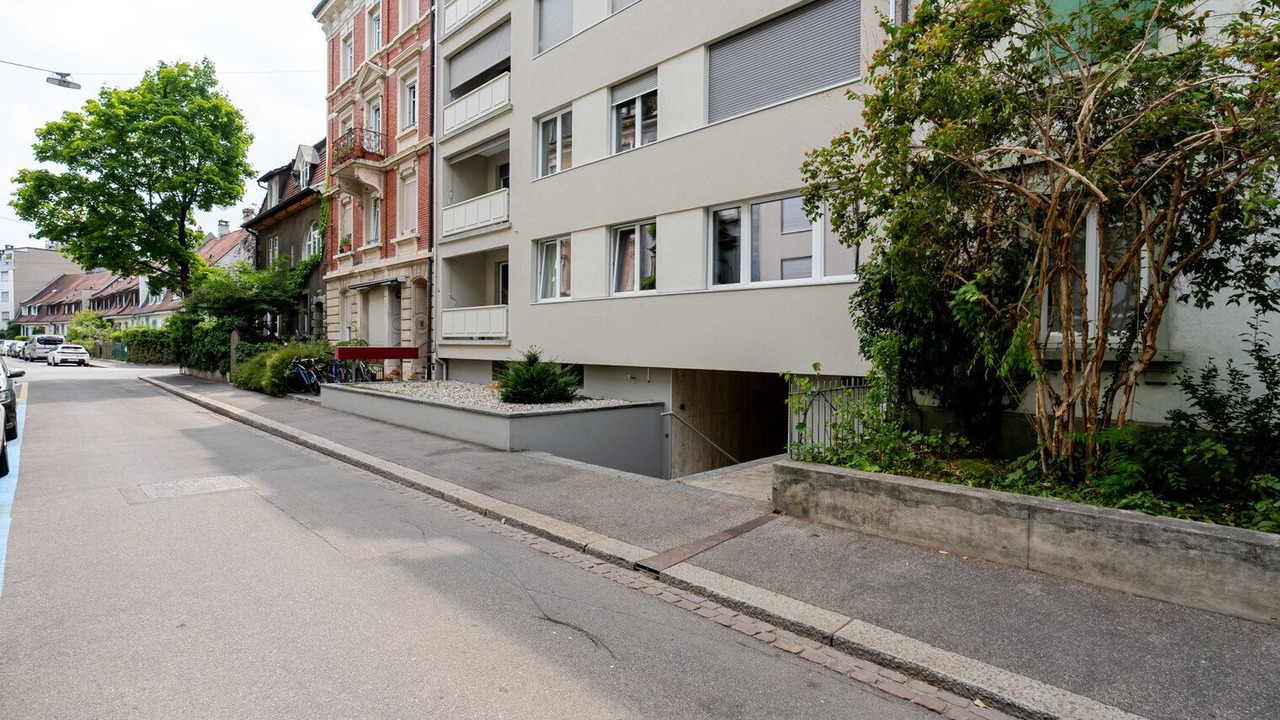 Photo of Outdoor in Iselin