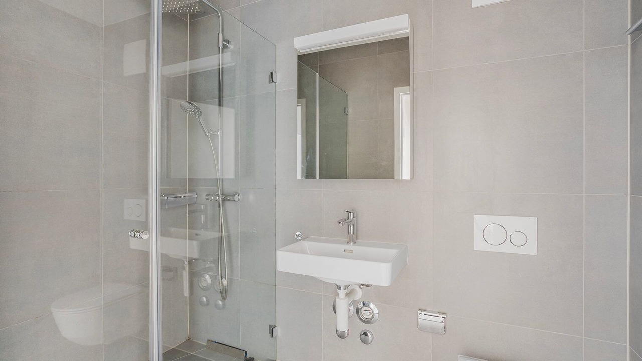 Photo of Bathroom in Iselin