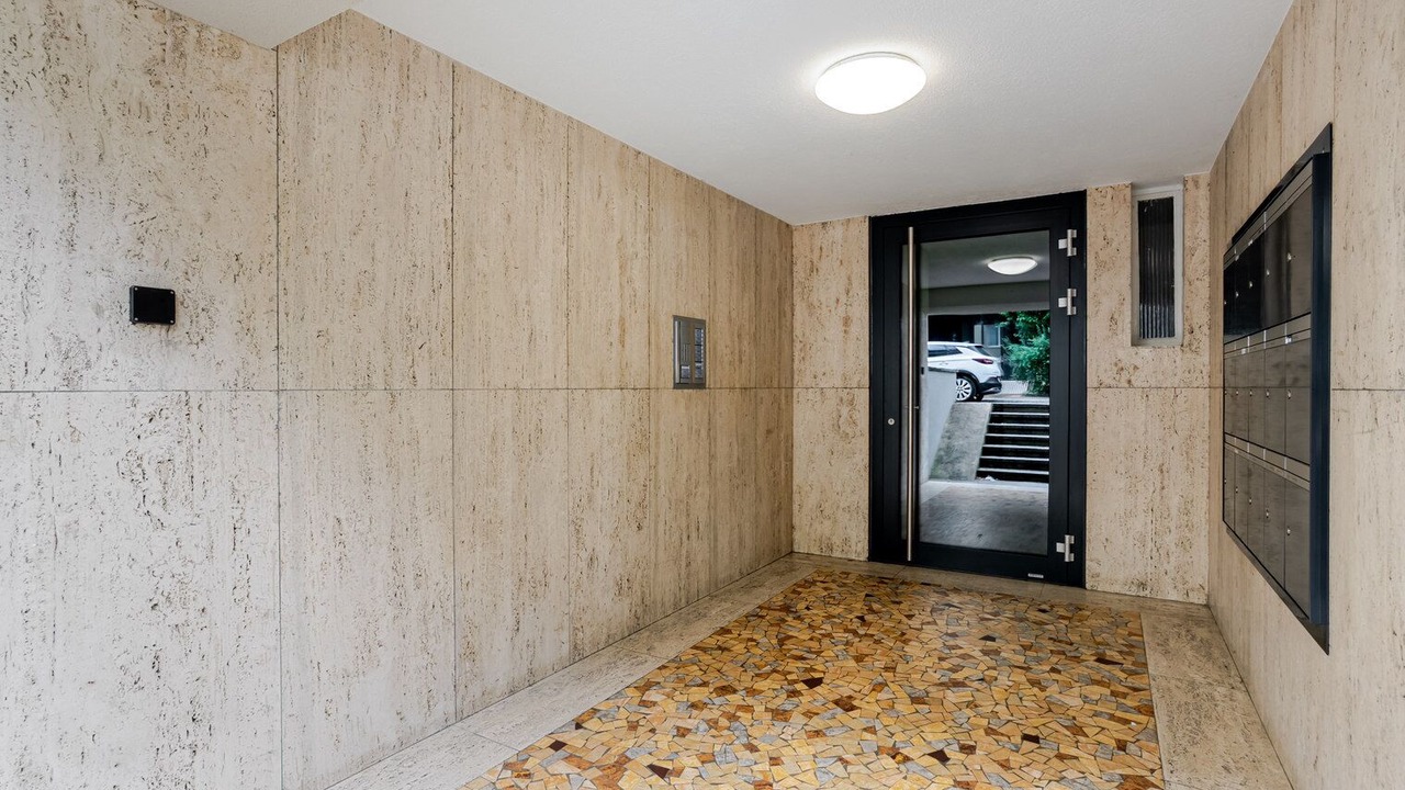 Photo of Others in Iselin