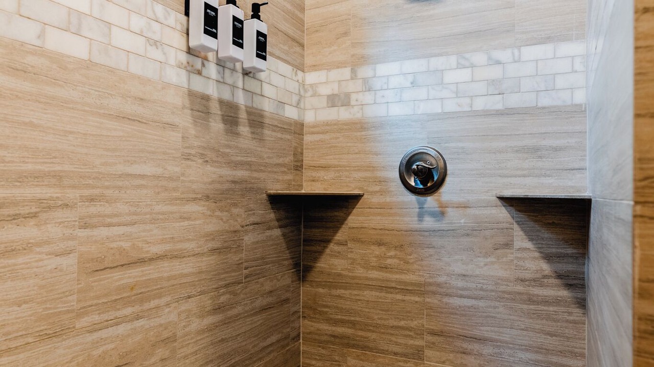 Photo of Bathroom in Pottsboro