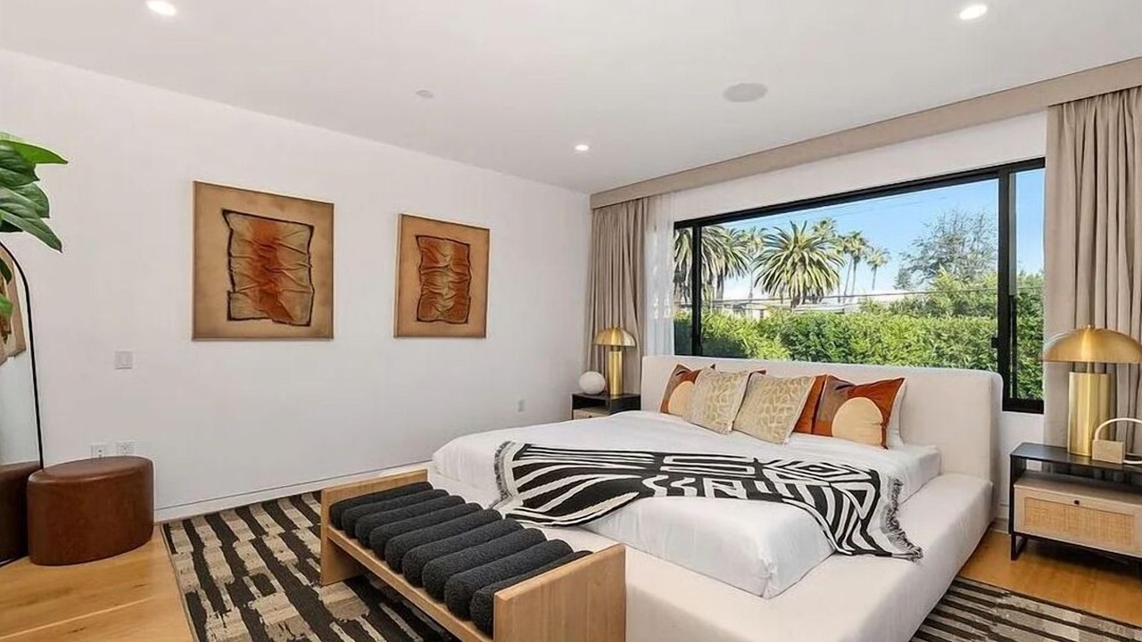 Photo of Bedroom in Beverly Grove