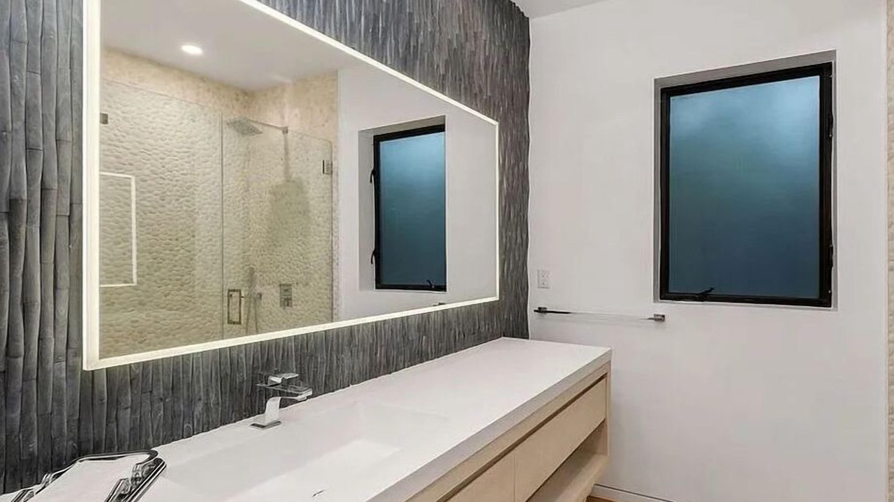 Photo of Bathroom in Beverly Grove
