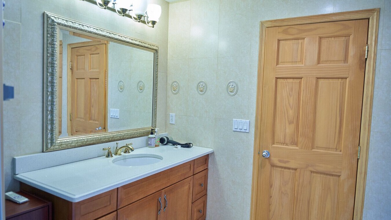 Photo of Bathroom in Cuddebackville