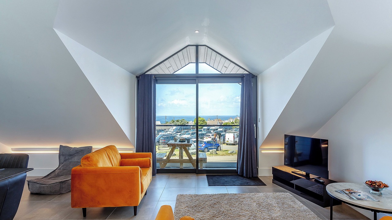 Photo of Others in The Lizard