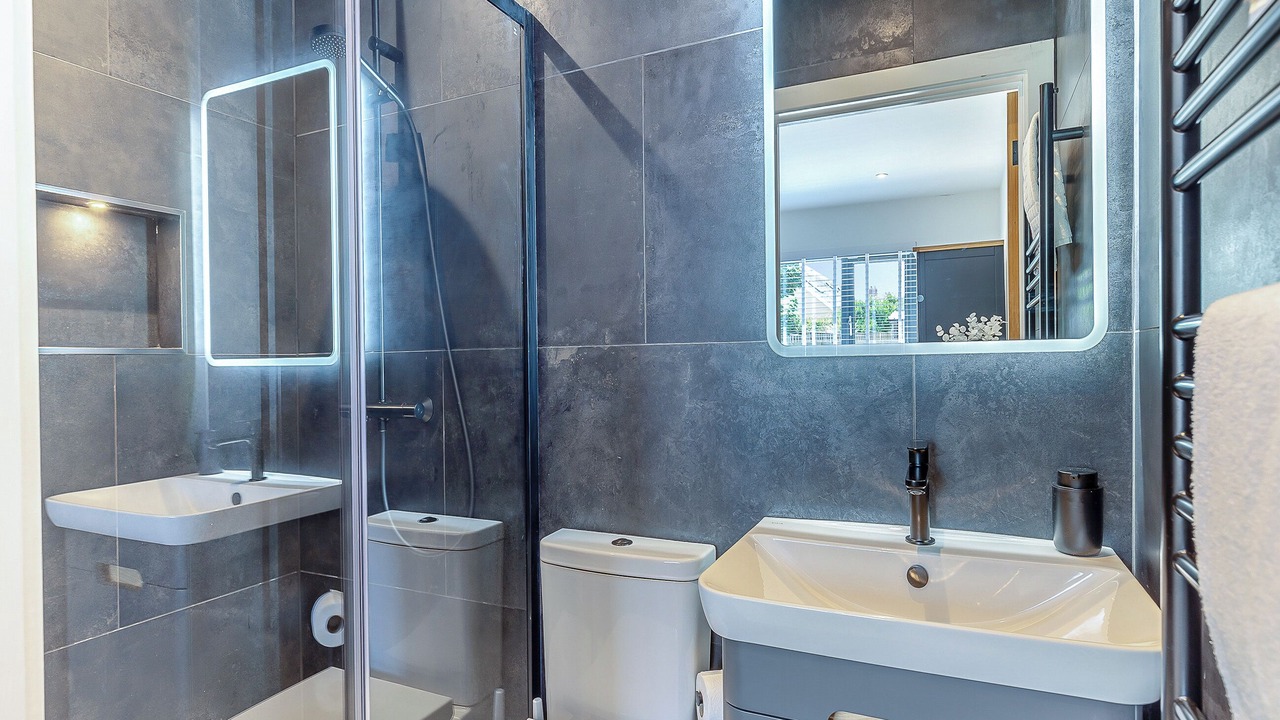 Photo of Bathroom in The Lizard