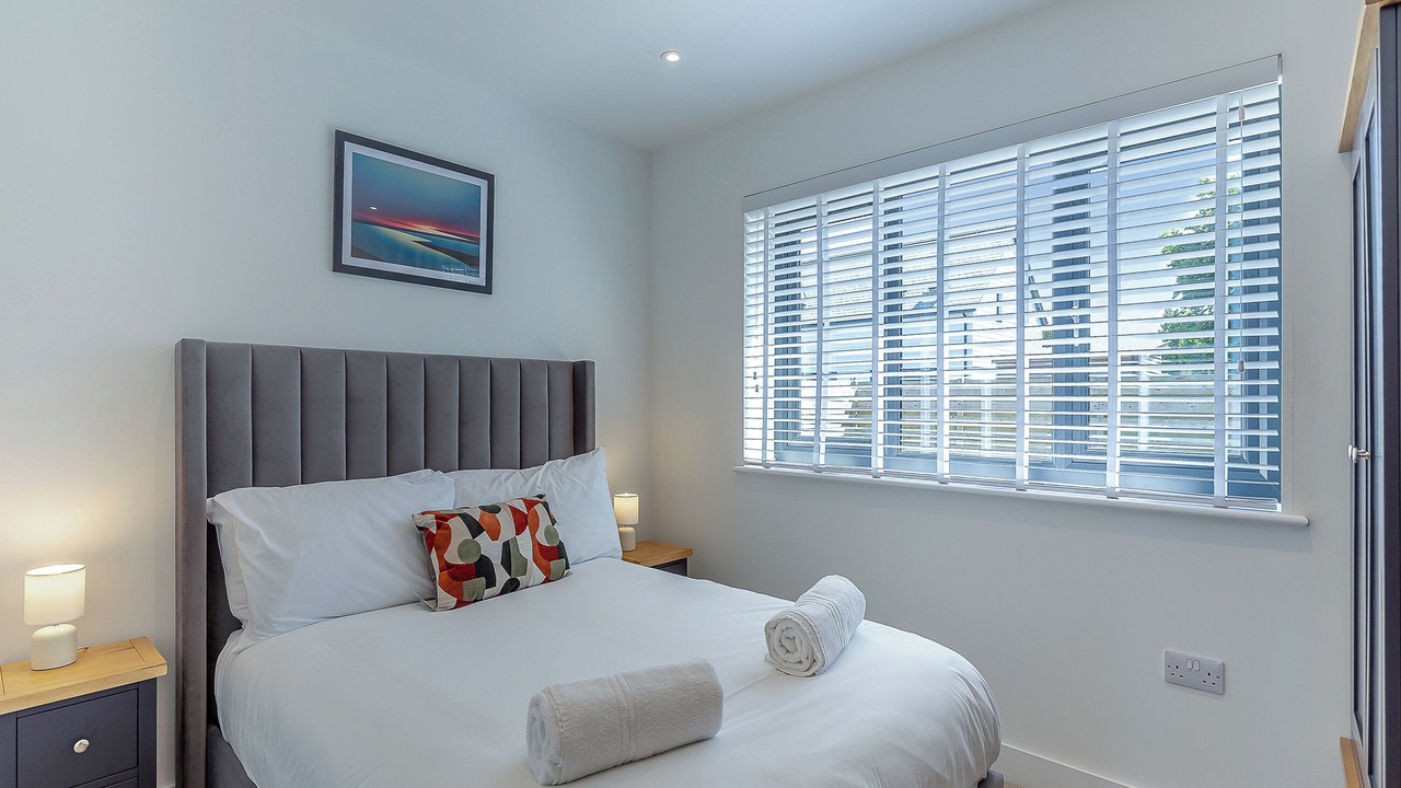 Photo of Others in The Lizard