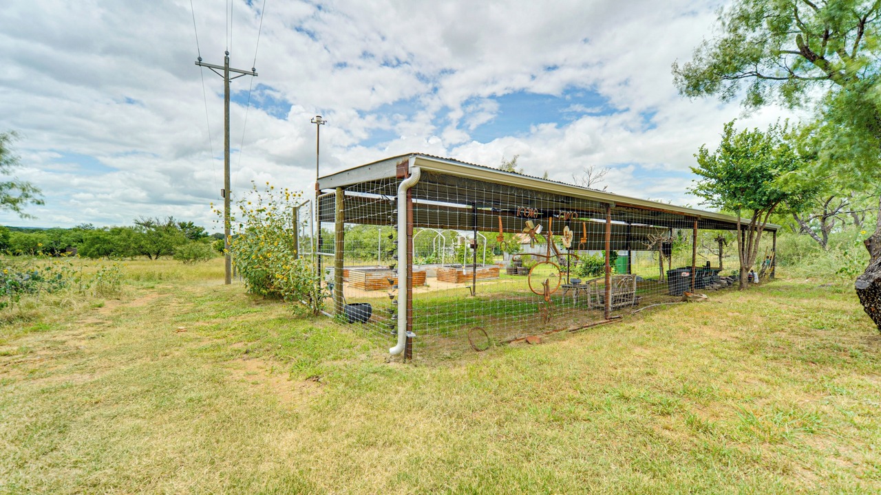 Photo of Outdoor in Llano