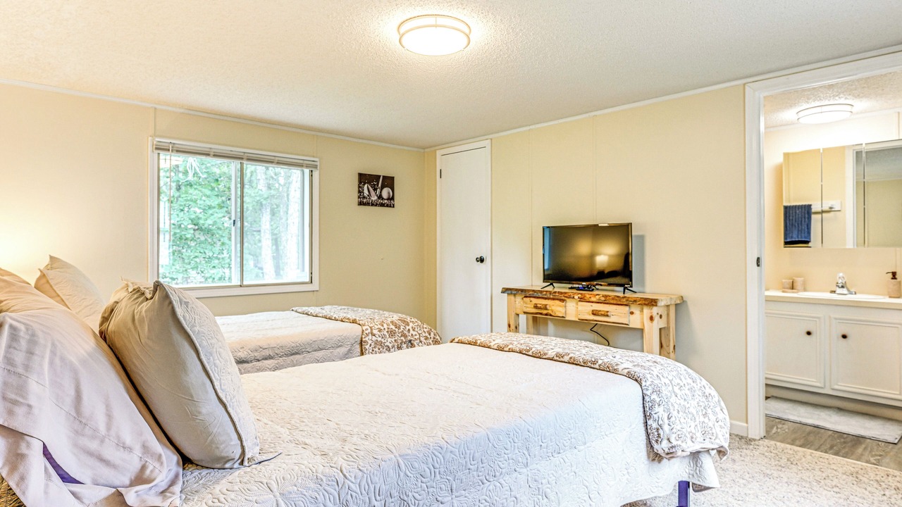 Photo of Bedroom in Nekoosa