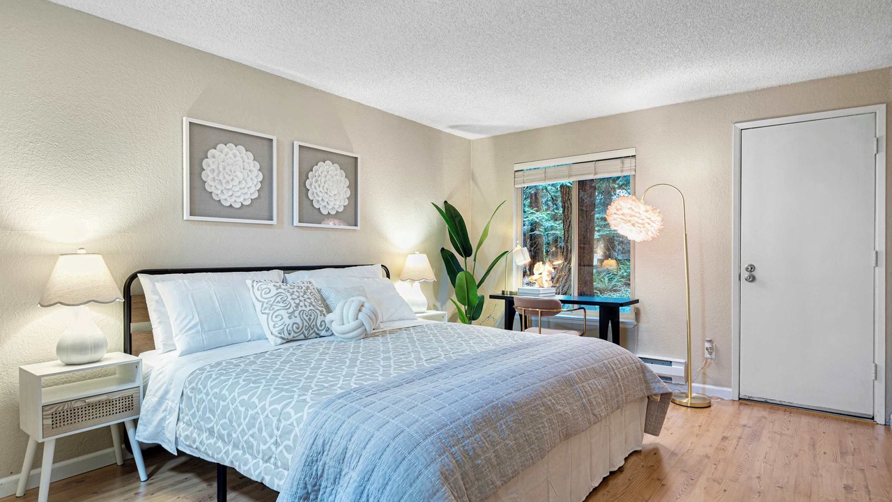 Photo of Bedroom in Redmond