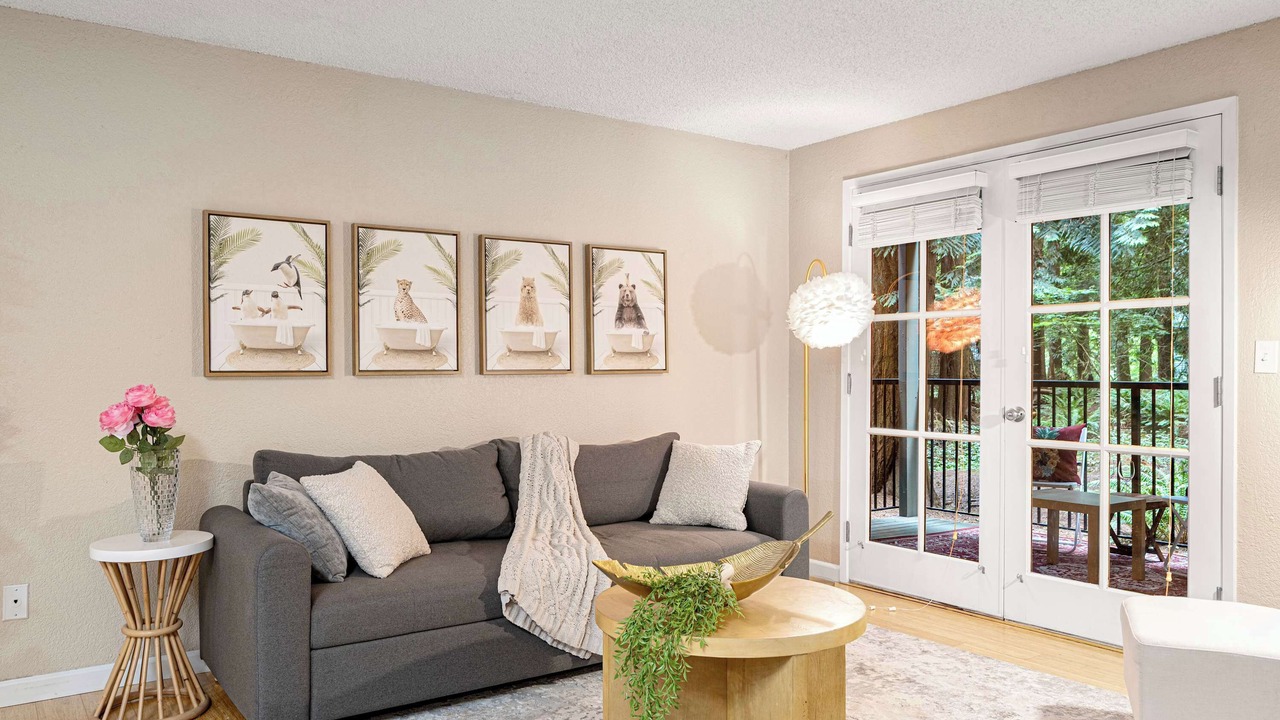 Photo of Livingroom in Redmond
