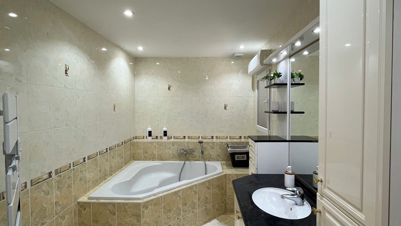 Photo of Bathroom in Giffaumont-Champaubert