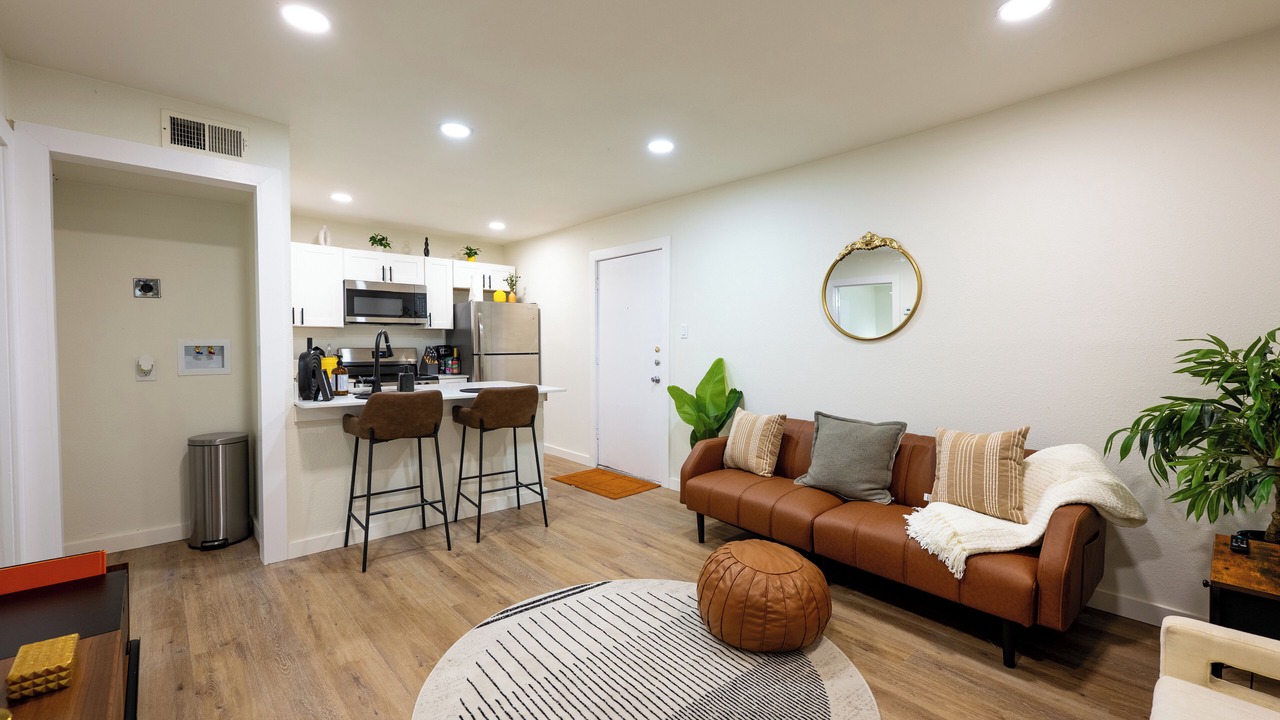 Photo of Livingroom in Uptown