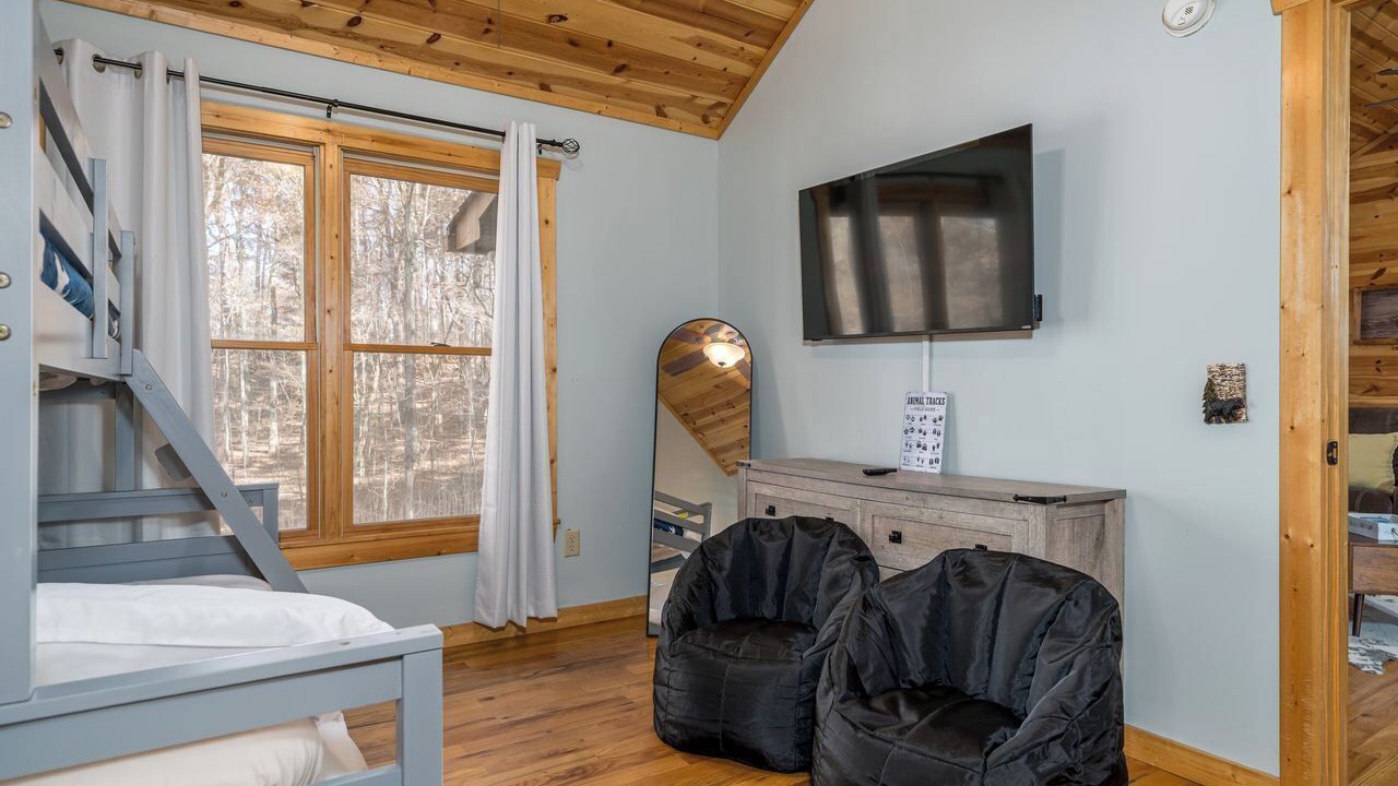 Photo of Bedroom in Eagle Mountain