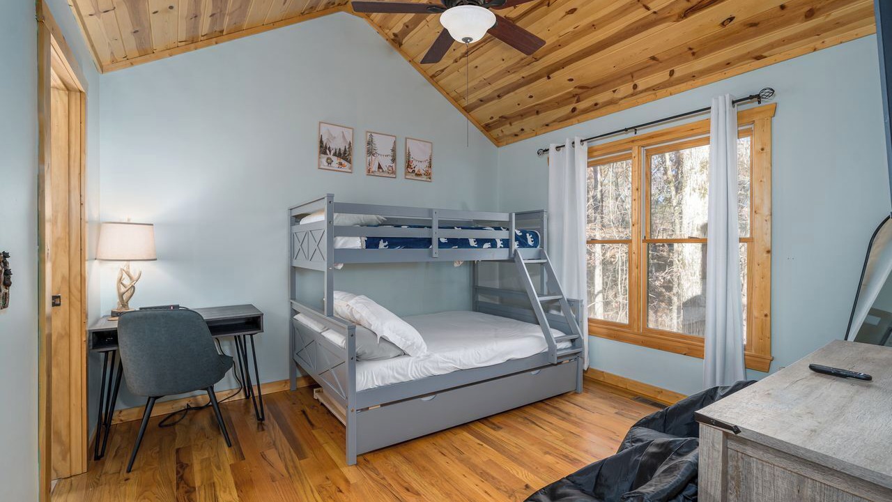 Photo of Bedroom in Eagle Mountain