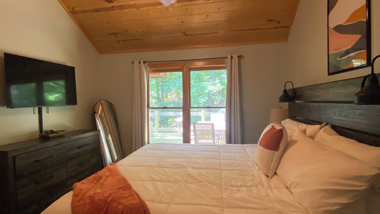 Photo of Bedroom in Eagle Mountain