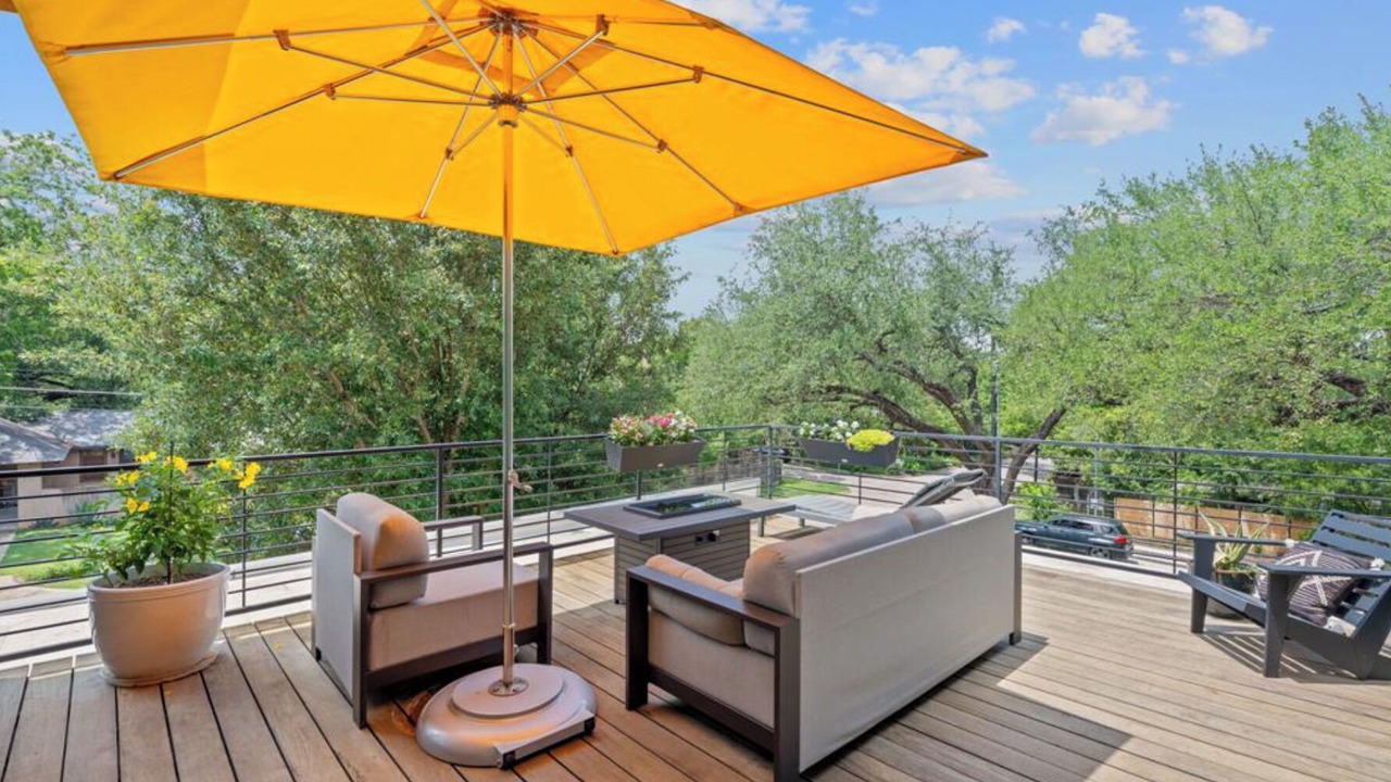 Photo of Patio Balcony in South River City