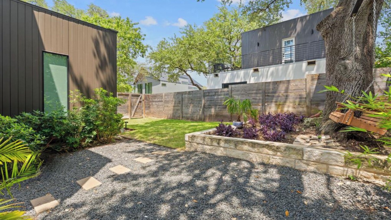 Photo of Outdoor in South River City