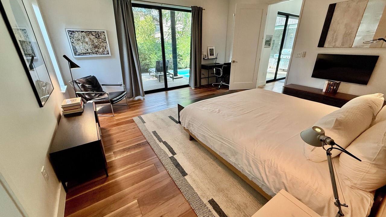 Photo of Bedroom in South River City