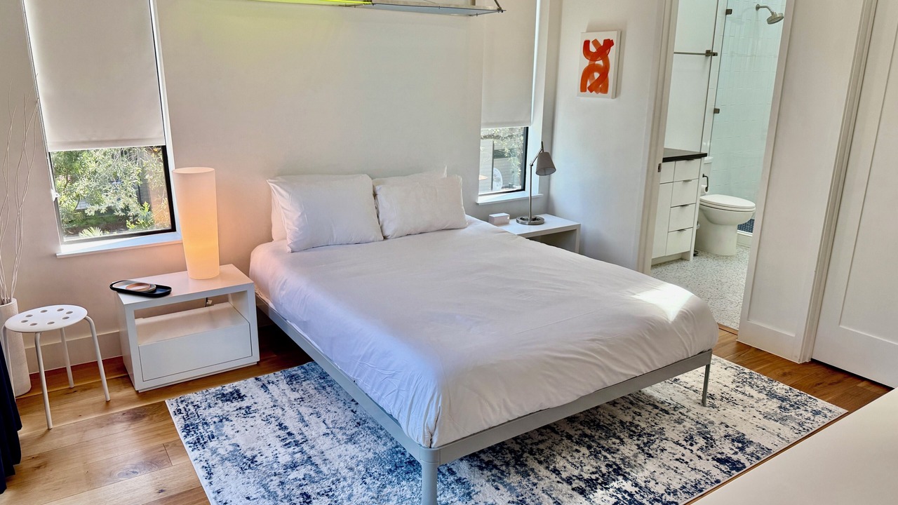 Photo of Bedroom in South River City