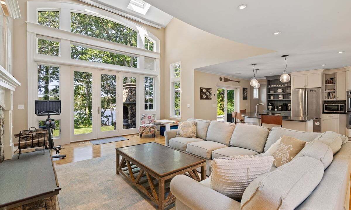 Photo of Livingroom in Cotuit