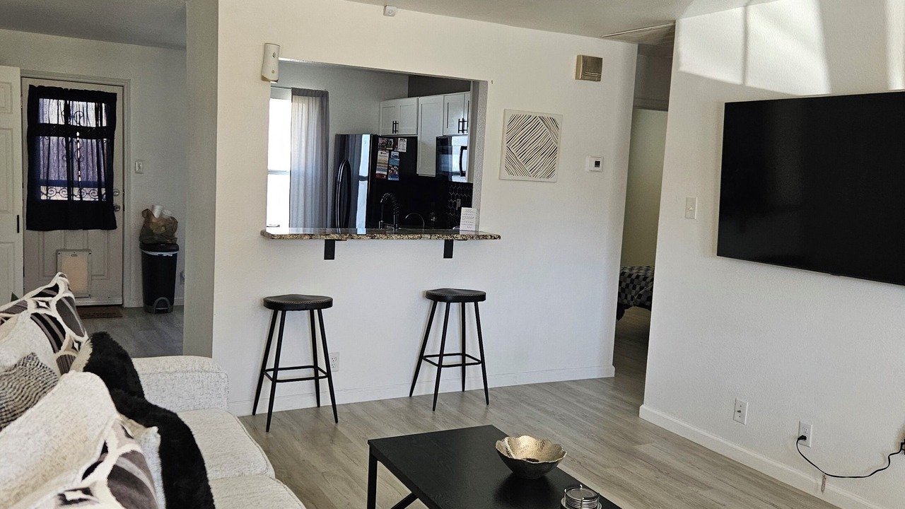 Photo of Livingroom in Arena District