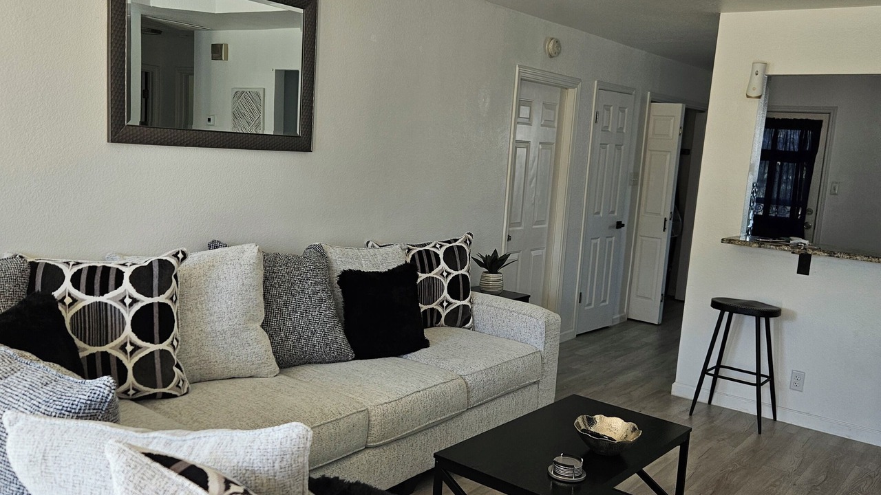 Photo of Livingroom in Arena District