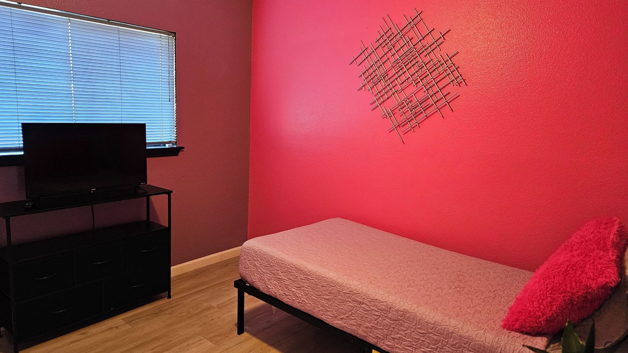 Photo of Bedroom in Arena District