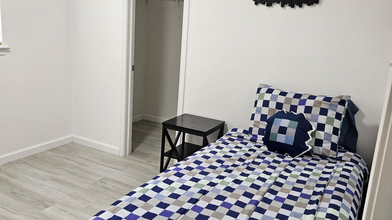 Photo of Bedroom in Arena District