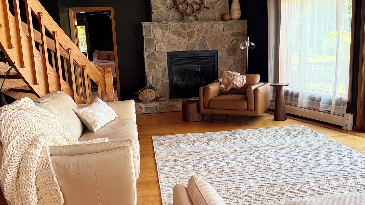 Photo of Livingroom in Oswego